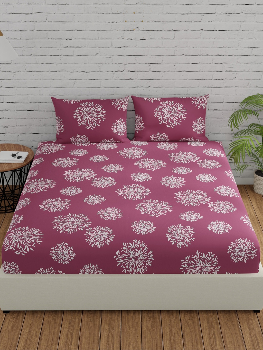 

Huesland Mauve & White Floral Cotton Fitted 144 TC King Bedsheet with 2 Pillow Covers