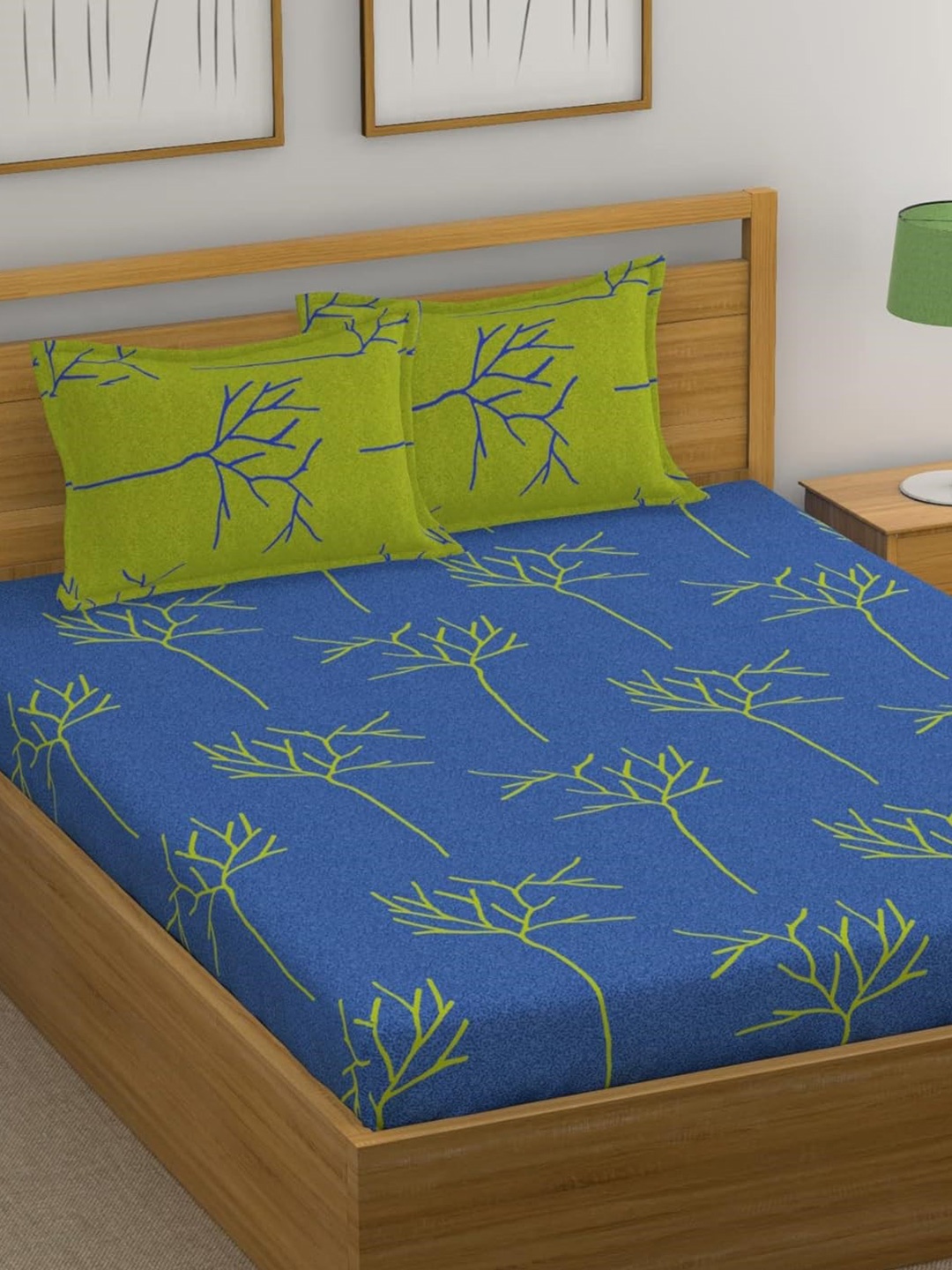 

Huesland Blue & Green Floral Cotton 144 TC King Bedsheet With 2 Pillow Covers