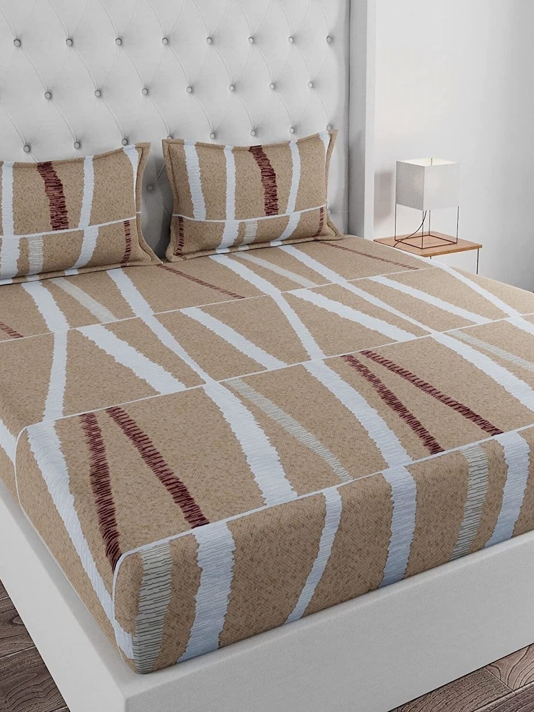 

Huesland White & Brown Abstract Cotton 144 TC Double Queen Bedsheet with 2 Pillow Covers
