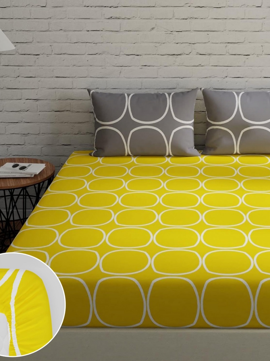 

Huesland Yellow & White Geometric Fitted 144 TC Cotton King Bedsheet with 2 Pillow Covers