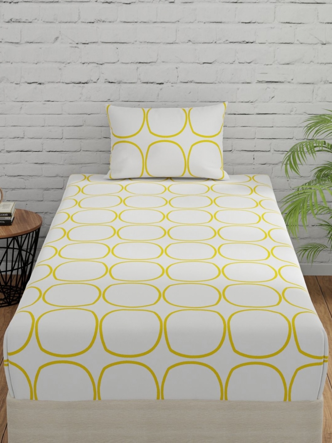 

Huesland White & Yellow Graphic 144 TC Single Bedsheet with 2 Pillow Covers