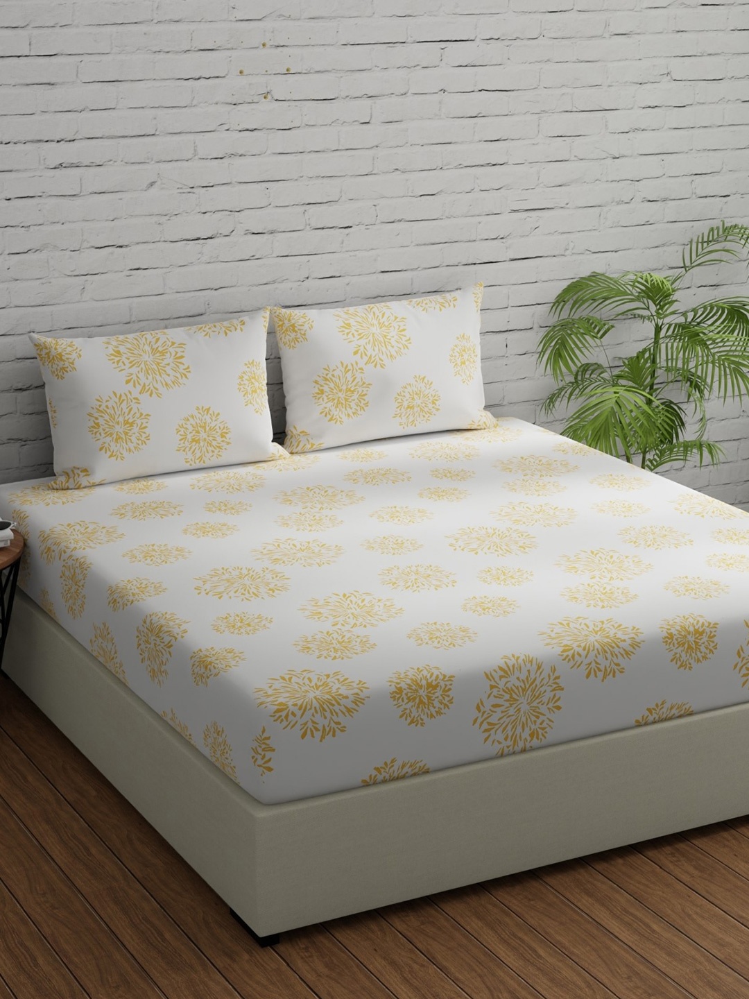 

Huesland White Floral 144 TC Cotton Fitted Double King Bedsheet with 2 Pillow Covers