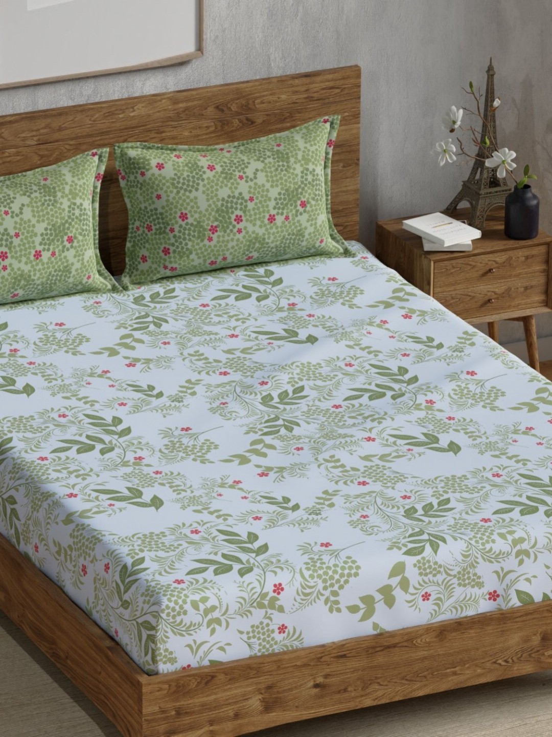 

Huesland White & Green Floral 144 TC Cotton Double Queen Bedsheet With 2 Pillow Covers