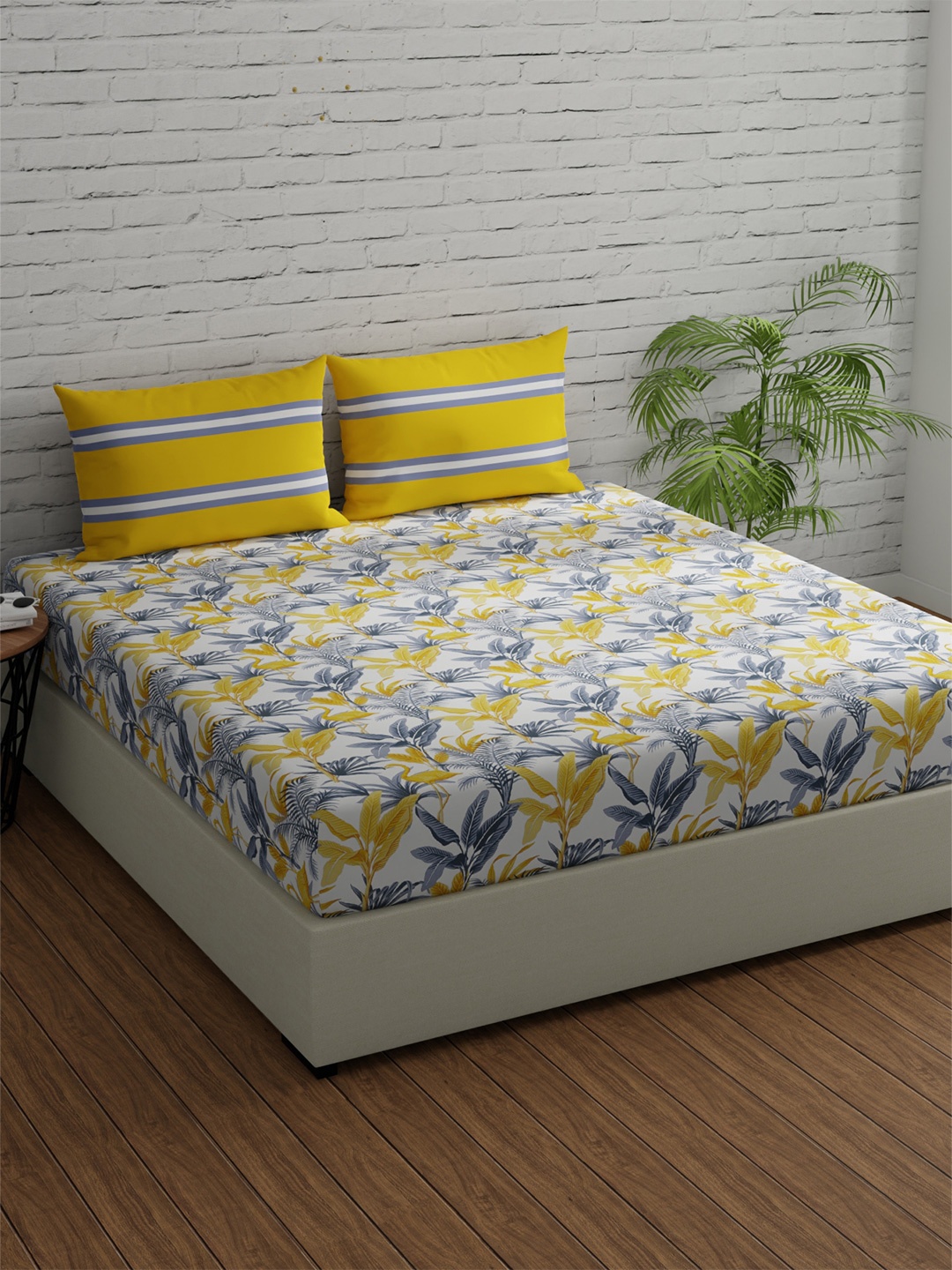 

Huesland Yellow & White Floral Fitted Cotton 144 TC Double Queen Bedsheet Set