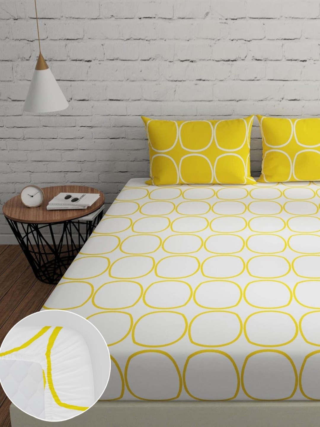 

Huesland White & Yellow Geometric Fitted Cotton 144 TC King Bedsheet With 2 Pillow Covers