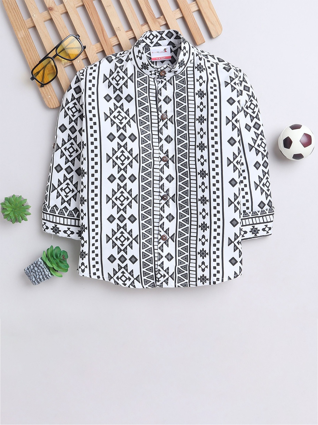 

BAATCHEET COTTON FULL SLEEVES PRINTED SHIRT- WHITE