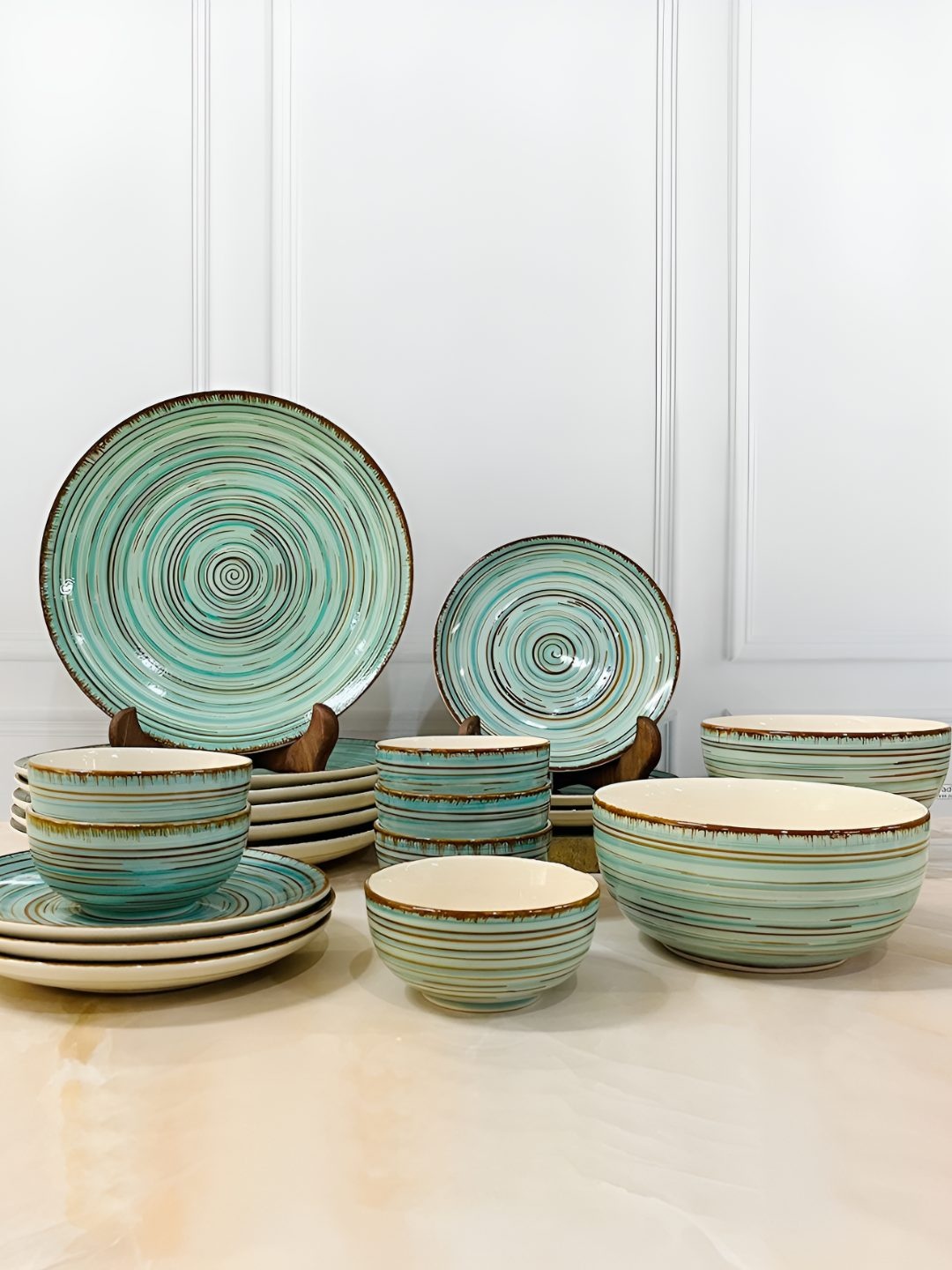 

The Artisan Emporium Beige & Green 20 Pieces Printed Ceramic Dinner Set