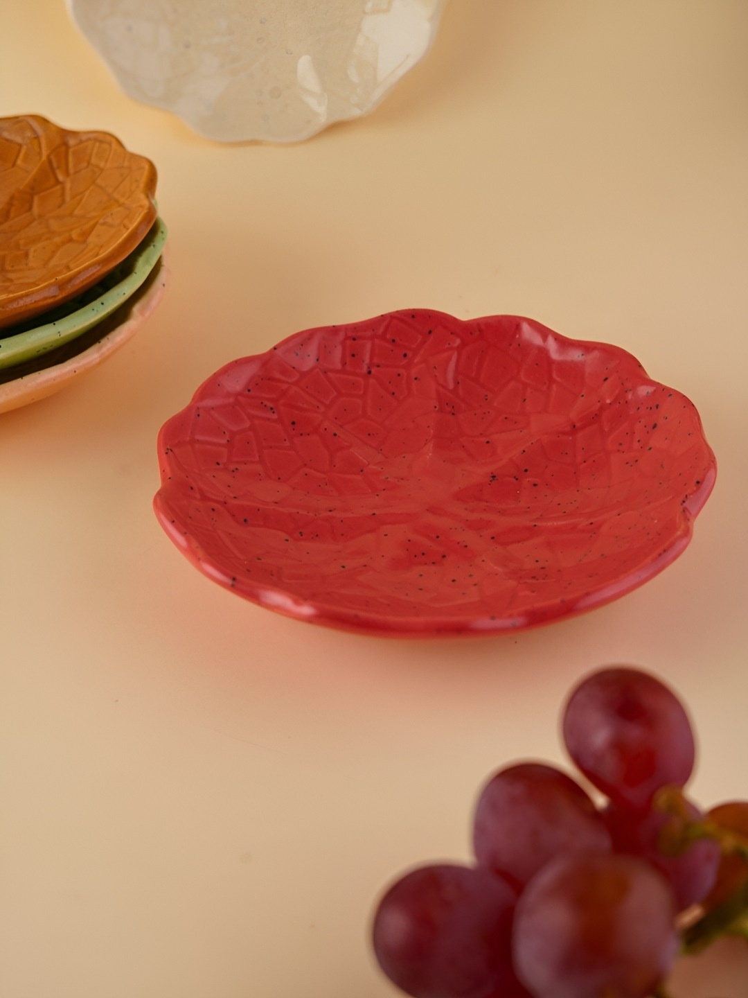 

WEAVING HOMES Red Textured Ceramic Plate