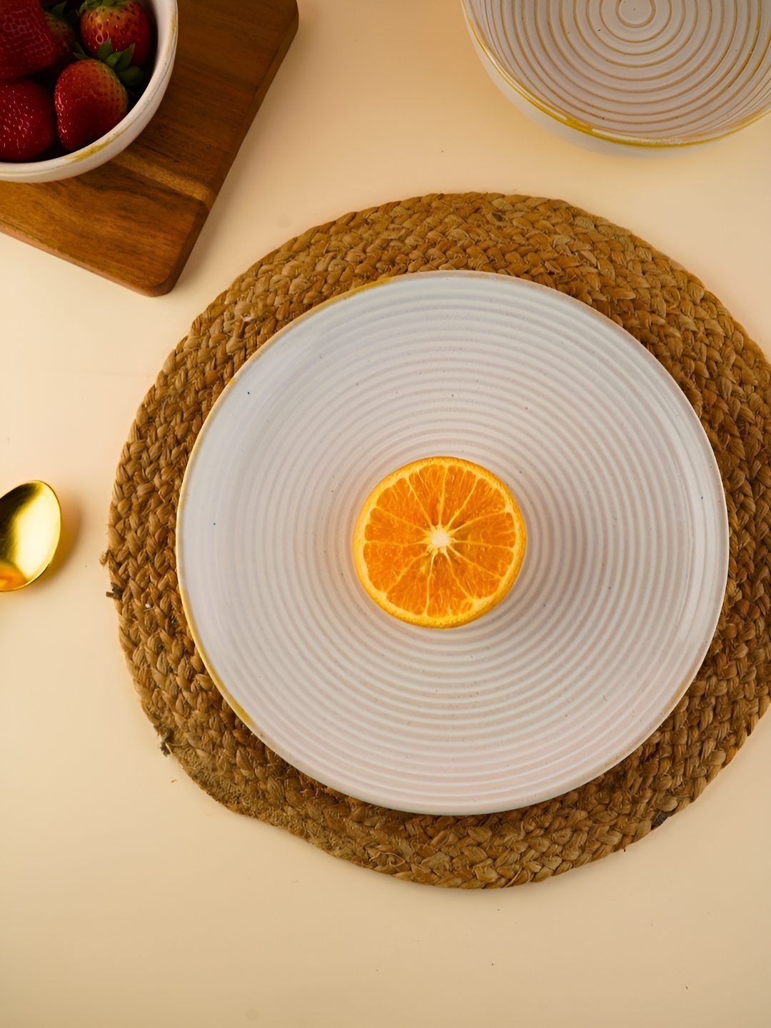 

WEAVING HOMES White Microwave Safe Ceramic Swirl Dinner Plate