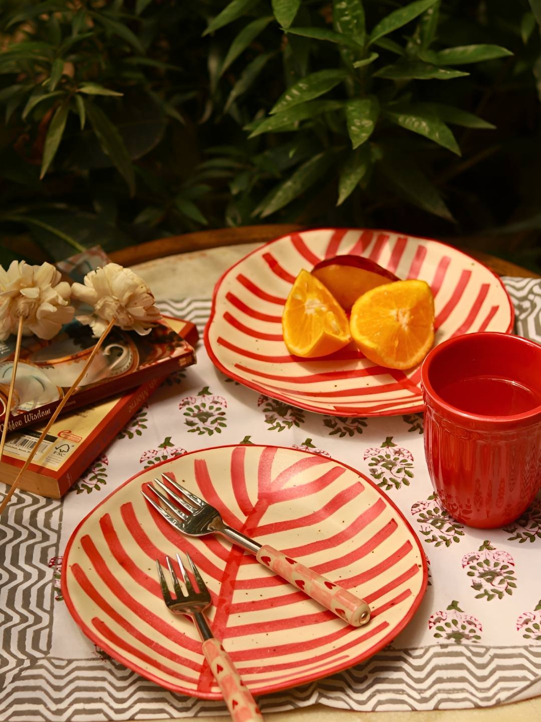 

WEAVING HOMES Red & White 2 Pieces Printed Ceramic Plates