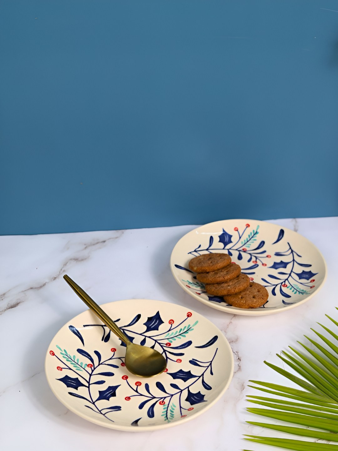 

WEAVING HOMES White & Blue 2 Pieces Printed Microwave Safe Glossy Ceramic Snack Plates