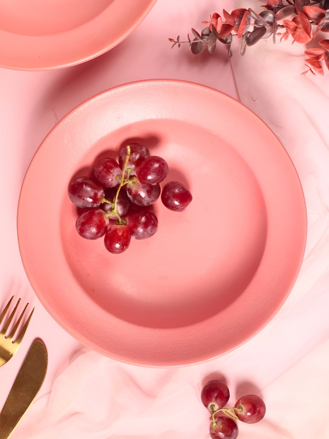 

WEAVING HOMES Pink Microwave Safe Glossy Ceramic Pasta Plate
