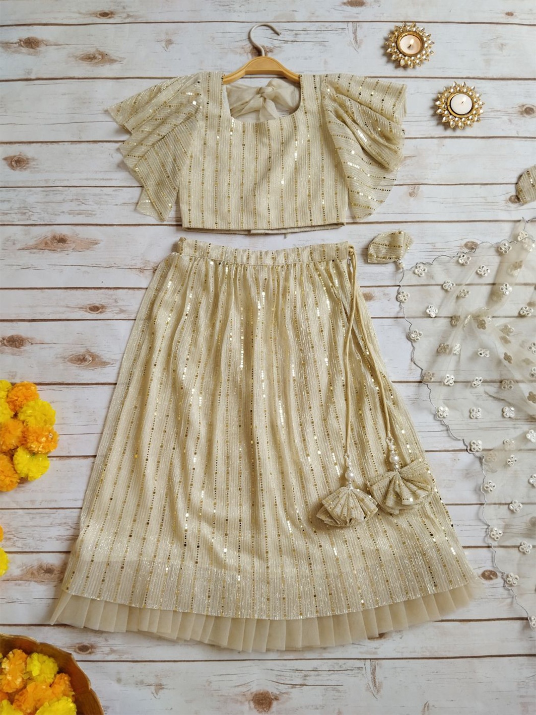 

LABEL KANUPRIYA Girls Embellished Net Ready to Wear Lehenga & Blouse With Dupatta, Off white