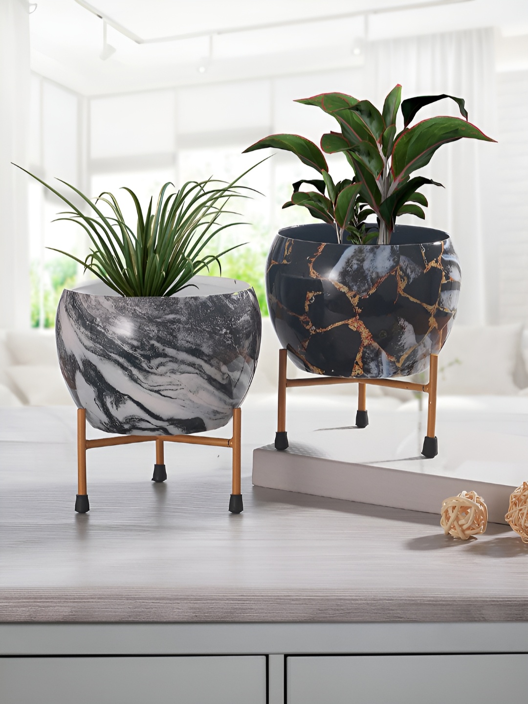 

Homspurts Black & Grey 2 Pieces Printed Planters With Stand