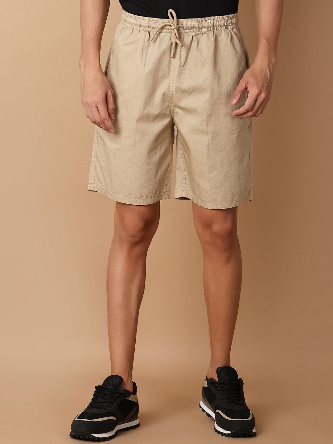 

V-Mart Men Shorts, Beige