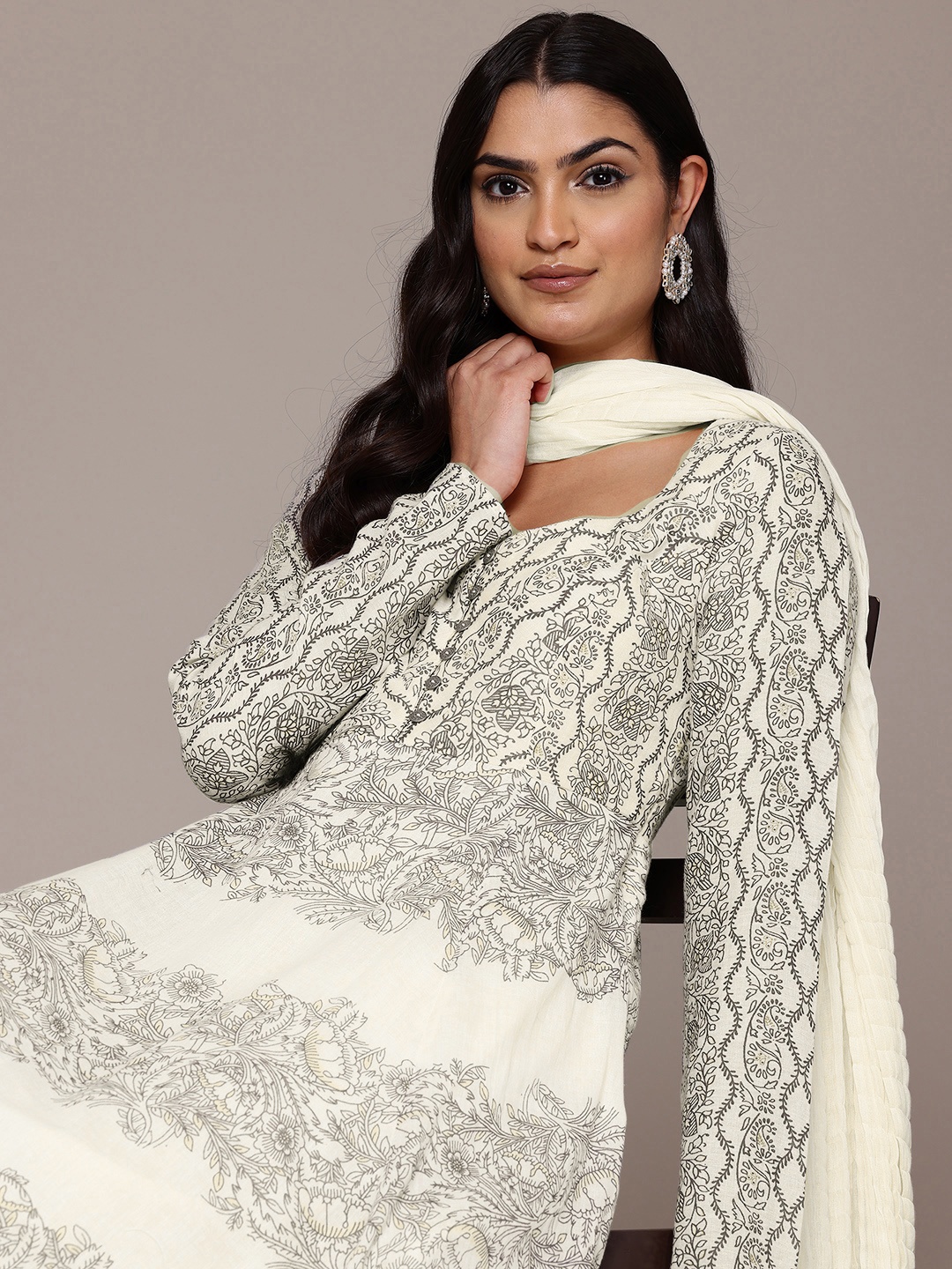 

aarke Ritu Kumar Ethnic Motifs Printed Pleated Pure Cotton Kurta With Churidar & Dupatta, White