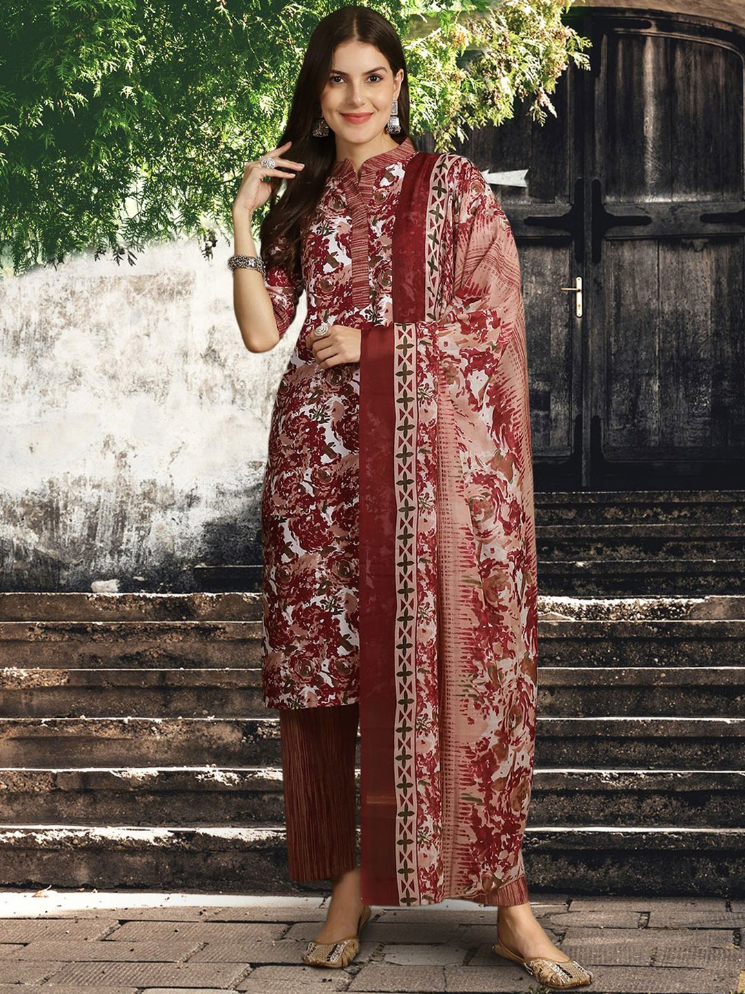 

7Threads Floral Printed Regular Pure Cotton Straight Kurta With Trousers & Dupatta, Maroon