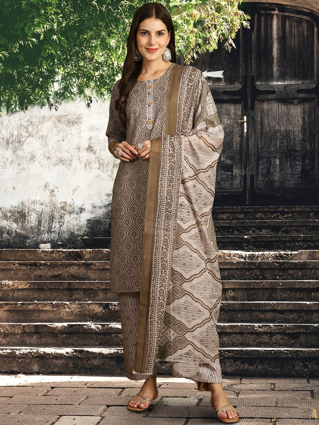 

7Threads Ethnic Motifs Printed Pure Cotton Kurta With Trousers & Dupatta, Grey melange