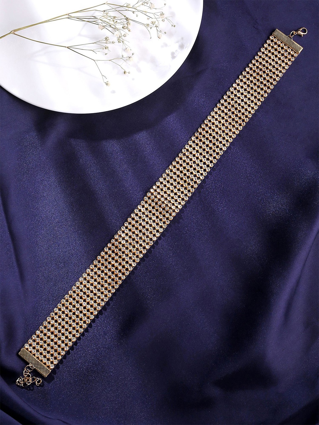 

Yellow Chimes Unisex Gold Plated Crystals Necklace
