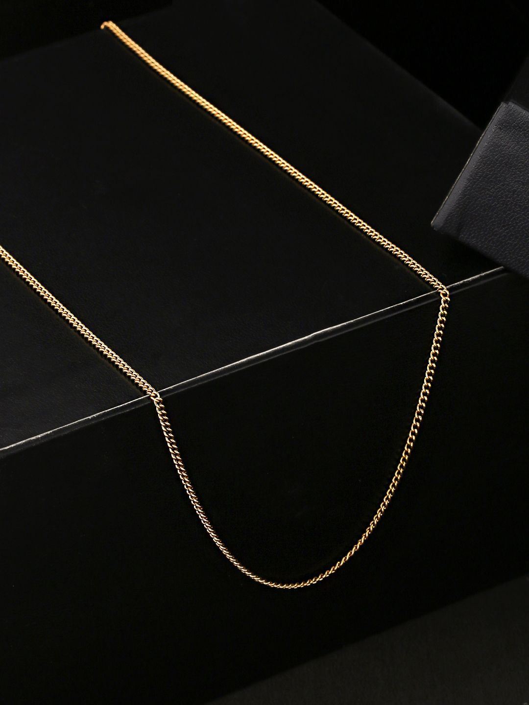 

Yellow Chimes Unisex Gold Plated Stainless Steel Chain