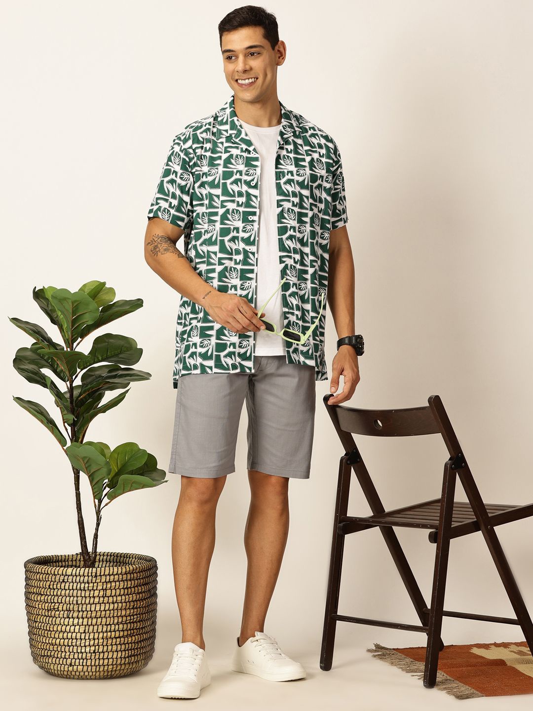 

Mast & Harbour Men Premium Opaque Printed Cotton Casual Shirt, Green
