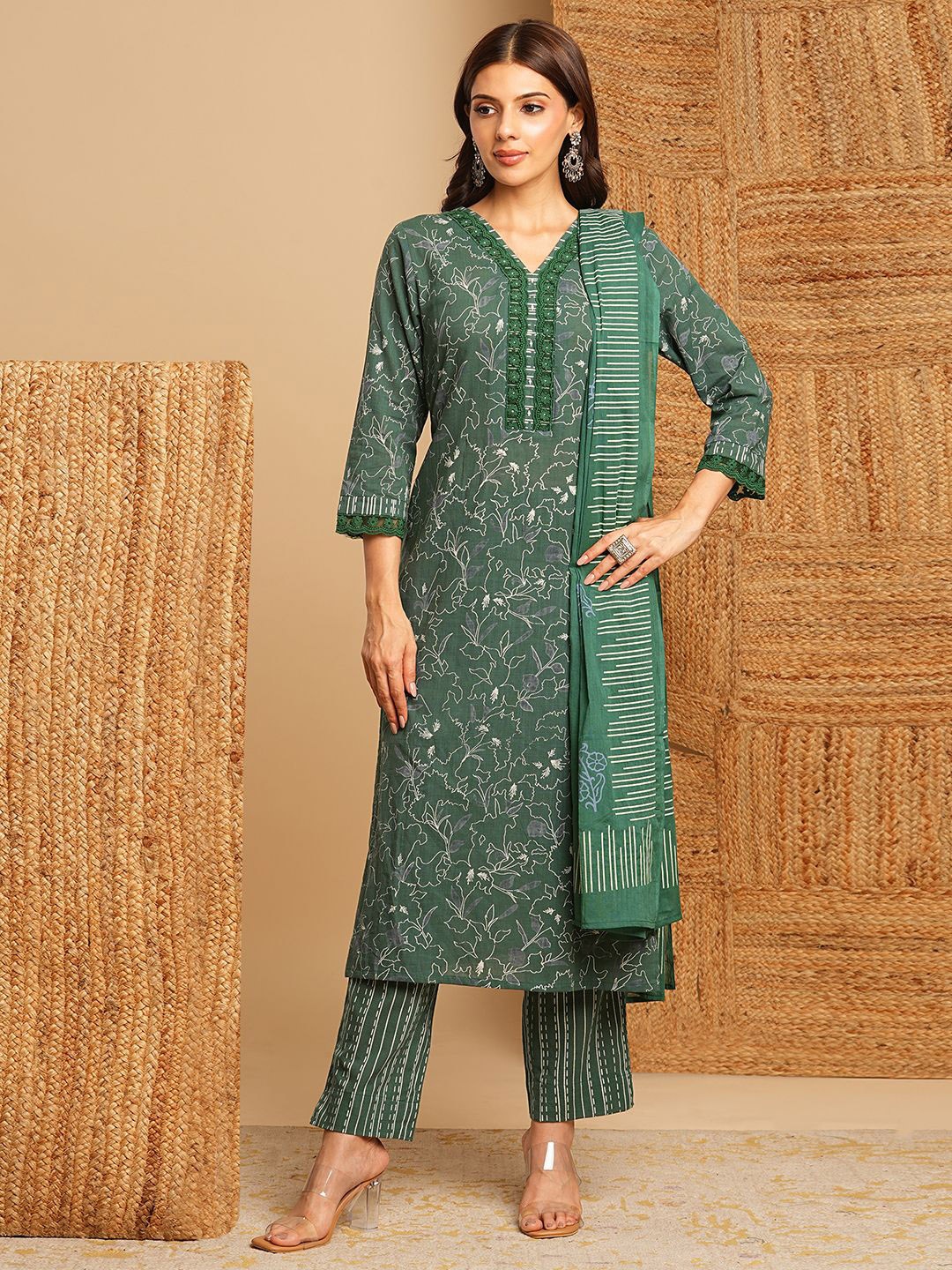 

KAMI KUBI Floral Printed Straight Pure Cotton Kurta with Trousers & Dupatta, Green