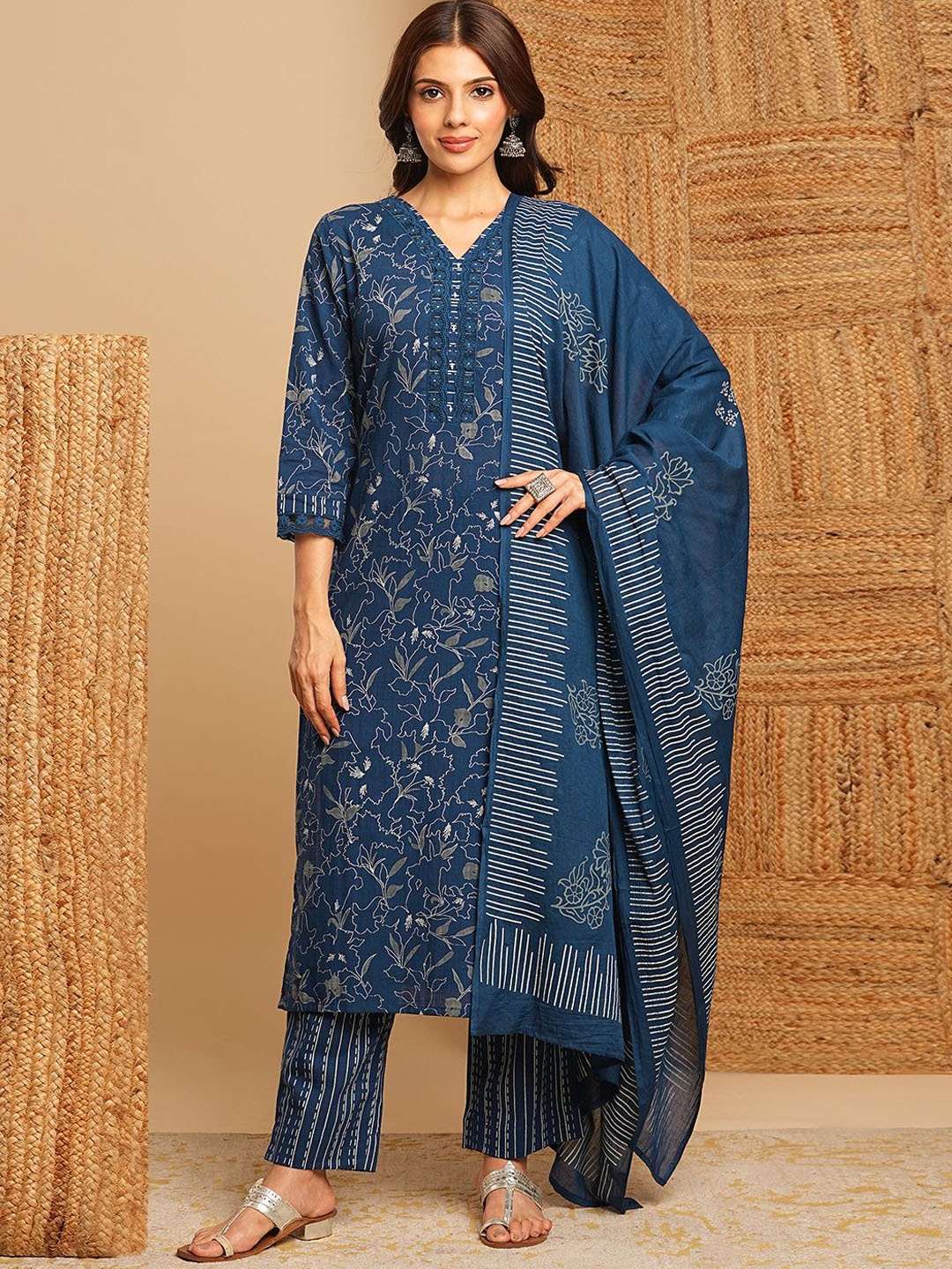 

KAMI KUBI Floral Printed Straight Pure Cotton Kurta with Trousers & Dupatta, Blue