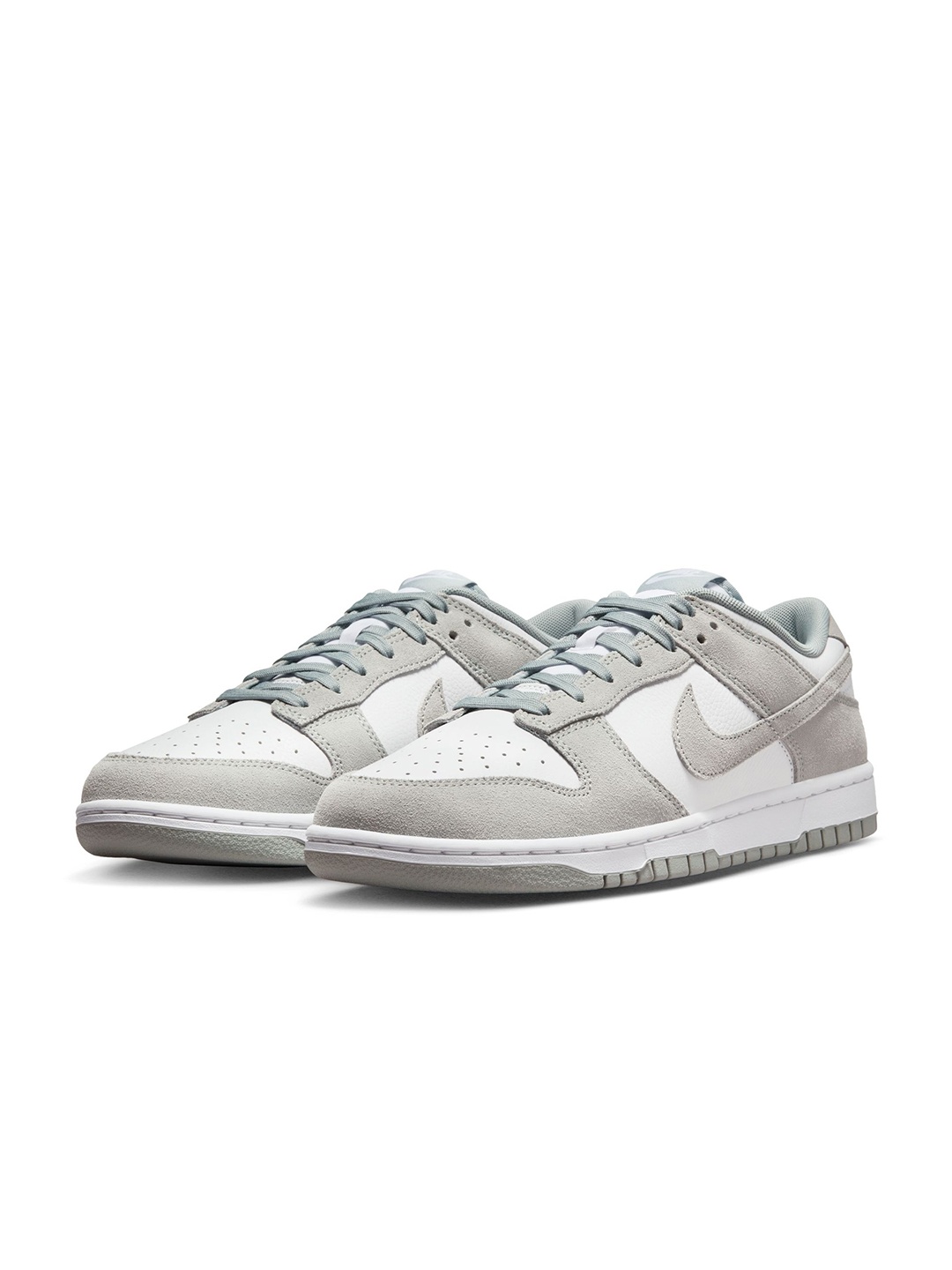 

Nike Dunk Low Retro Men's Shoes, White