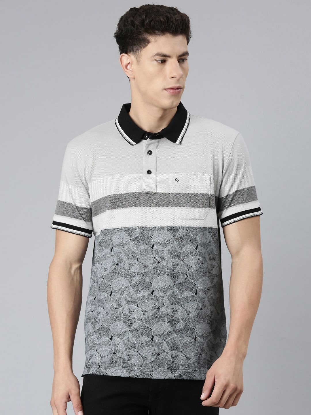 

Classic Polo Men Colourblocked Polo Collar Fit T-shirt, Grey