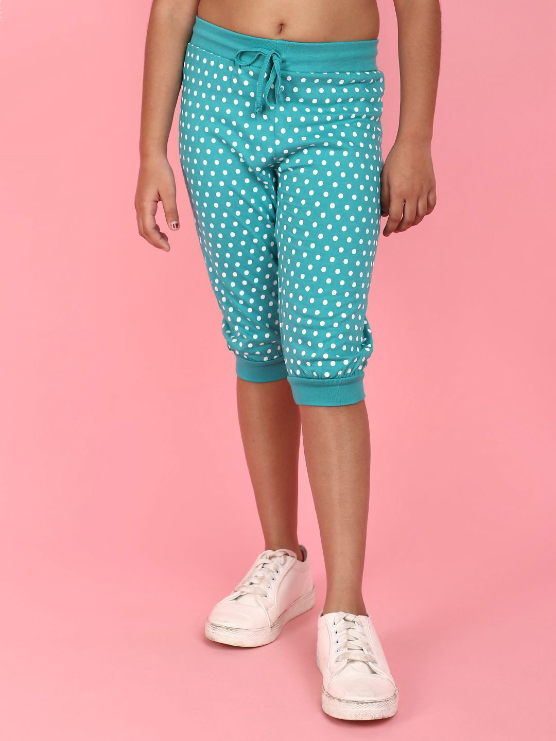 

V-Mart Girls Printed Capris, Green