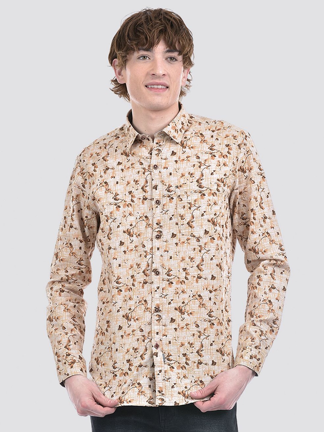 

Numero Uno Men Floral Printed Slim Fit Shirt, Beige