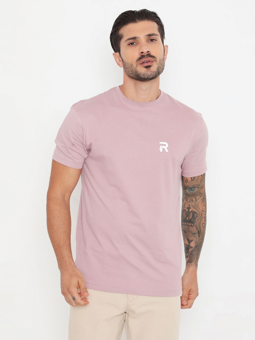 

Rivolta Men Solid Round Neck T-shirt, Gold