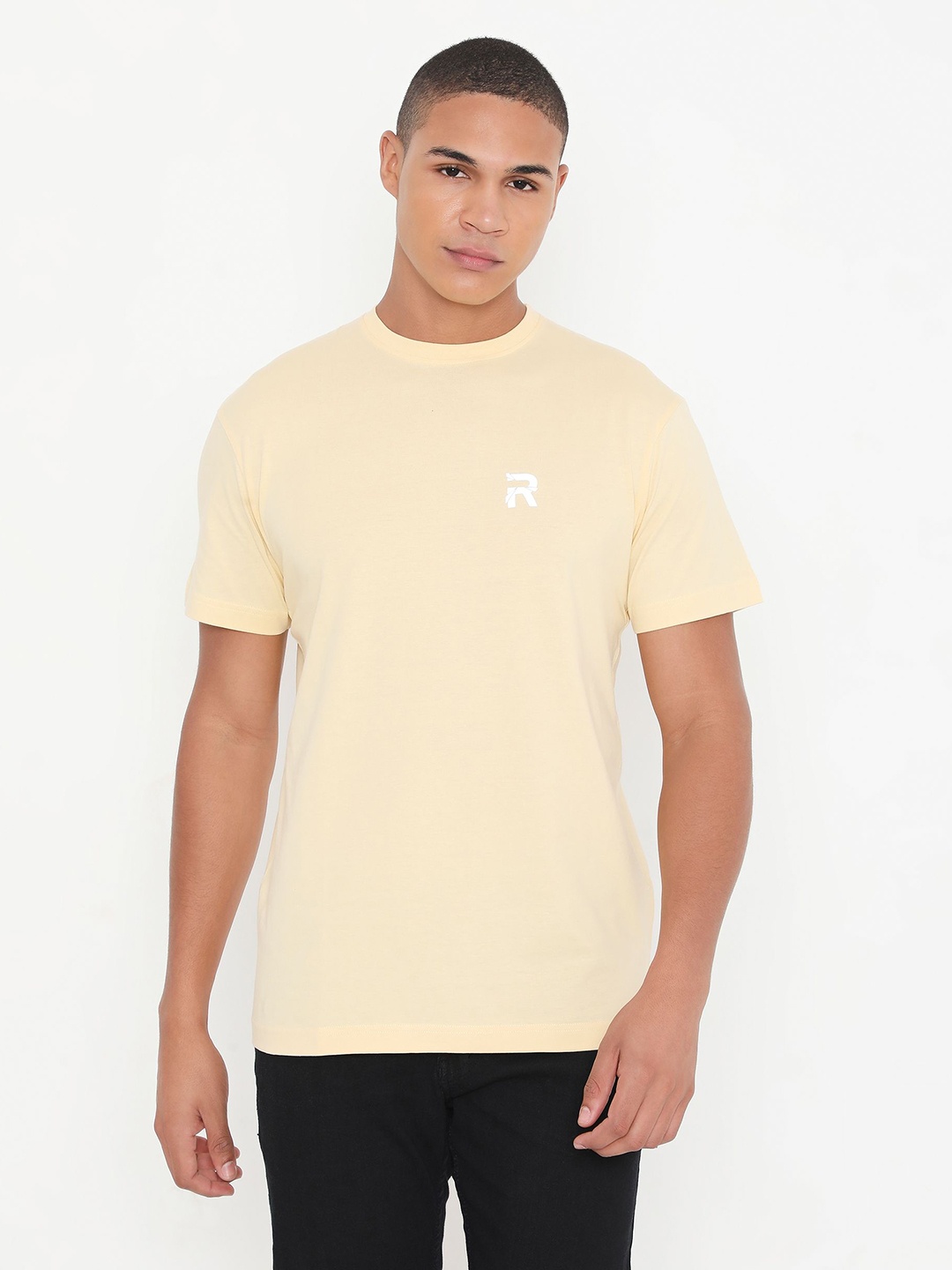 

Rivolta Men Solid Round Neck T-shirt, Cream