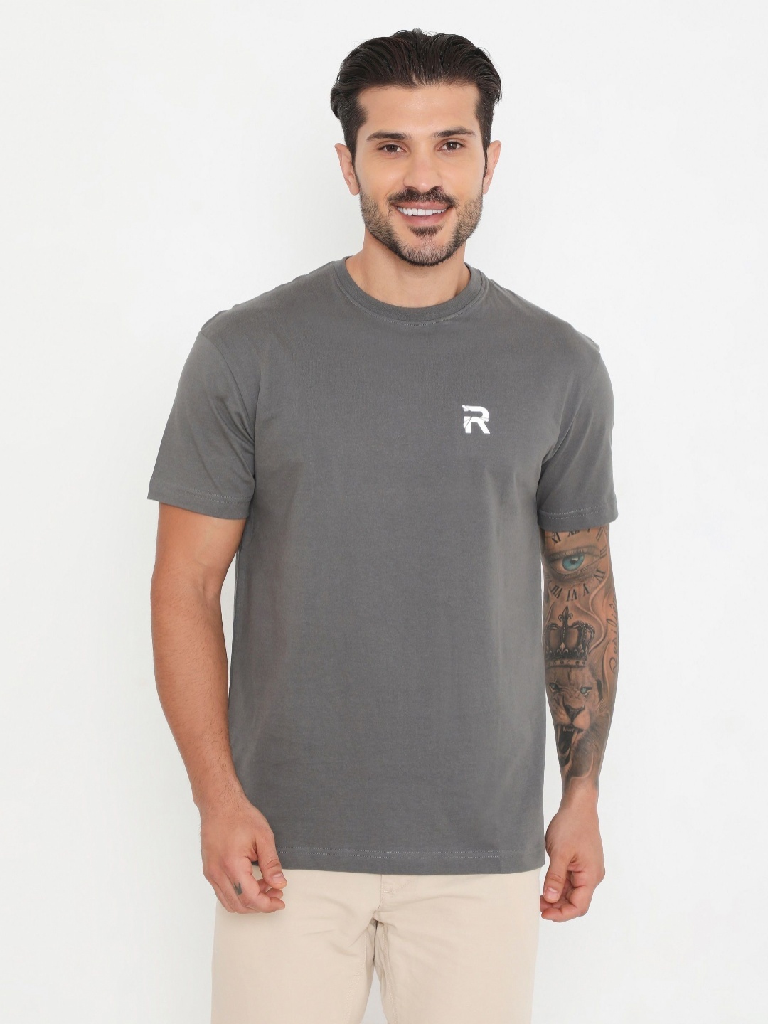 

Rivolta Men Solid Round Neck T-shirt, Grey melange