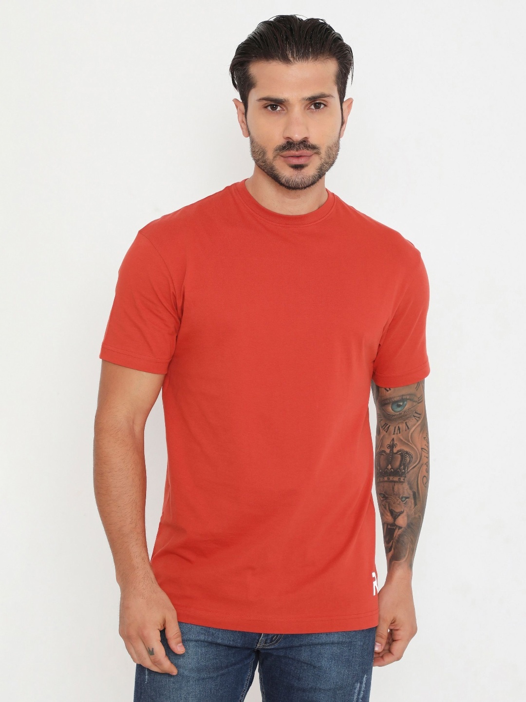 

Rivolta Men Solid Round Neck T-shirt, Red