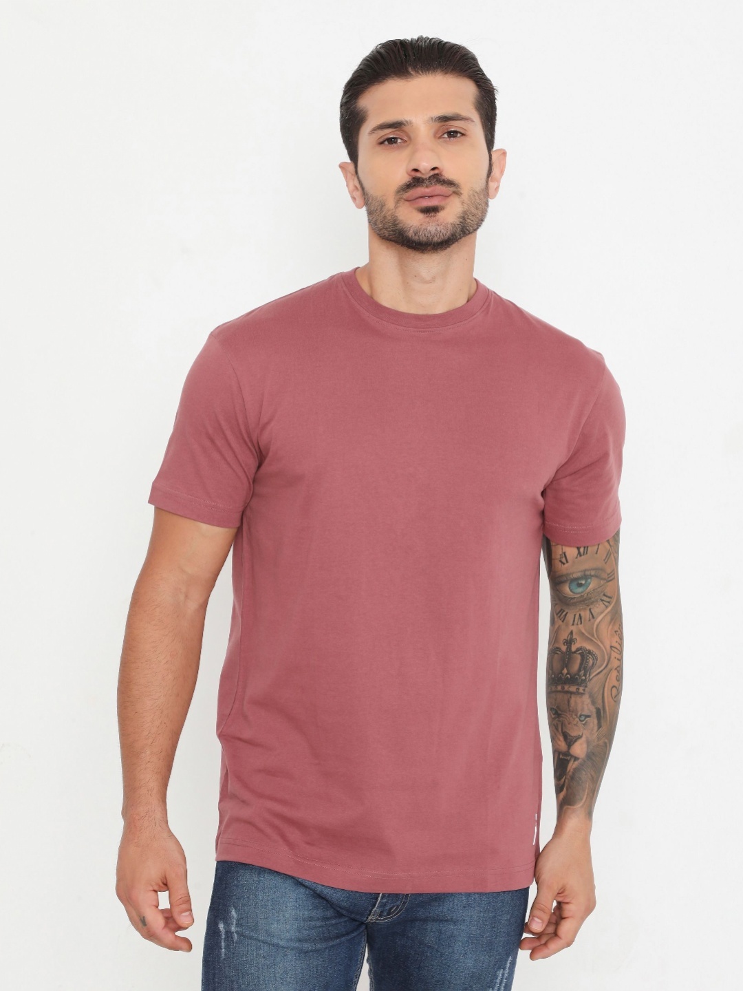 

Rivolta Men Solid Round Neck T-shirt, Peach