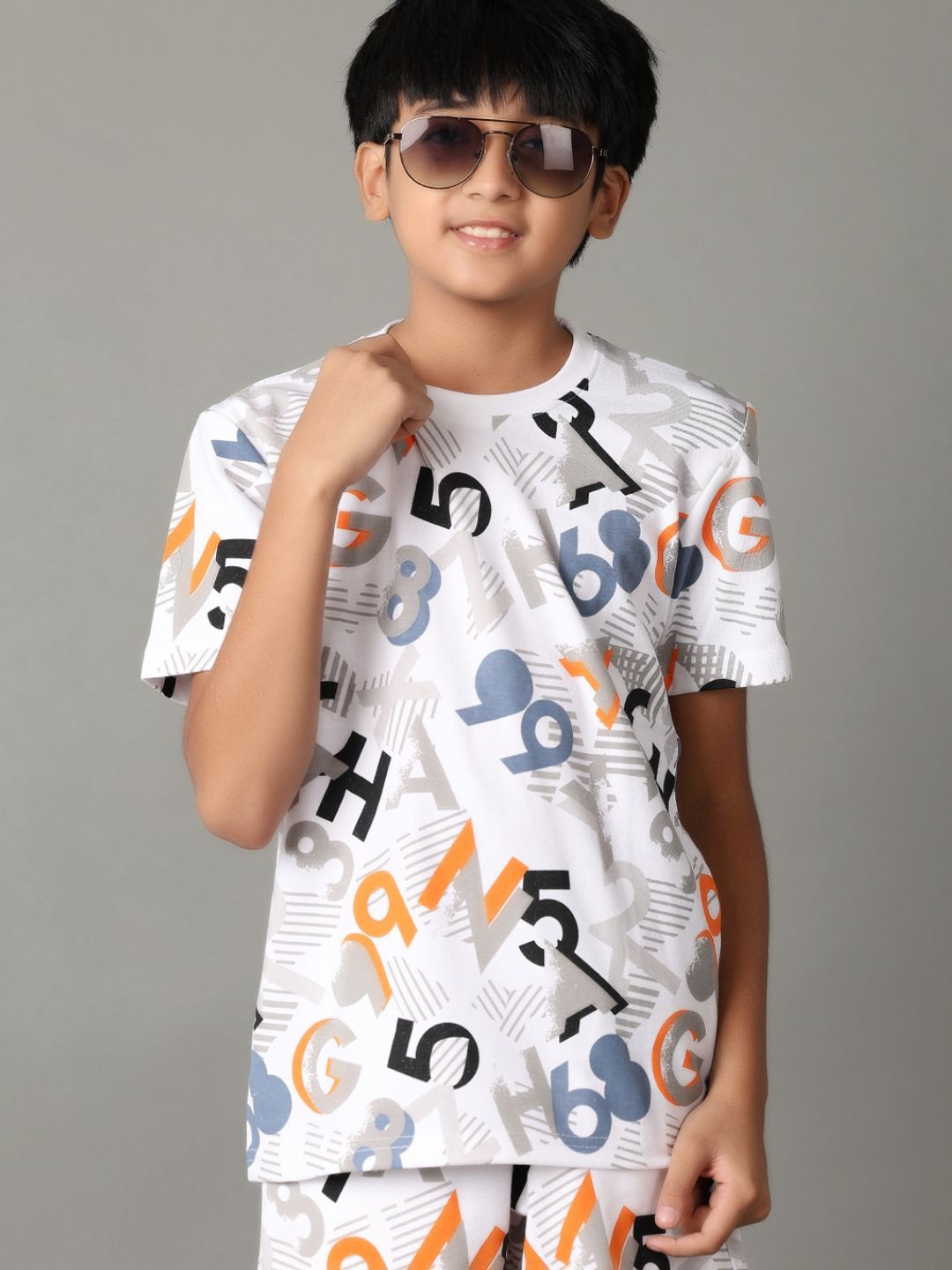 

V-Mart Boys Printed Pure Cotton T-shirt with Shorts, White