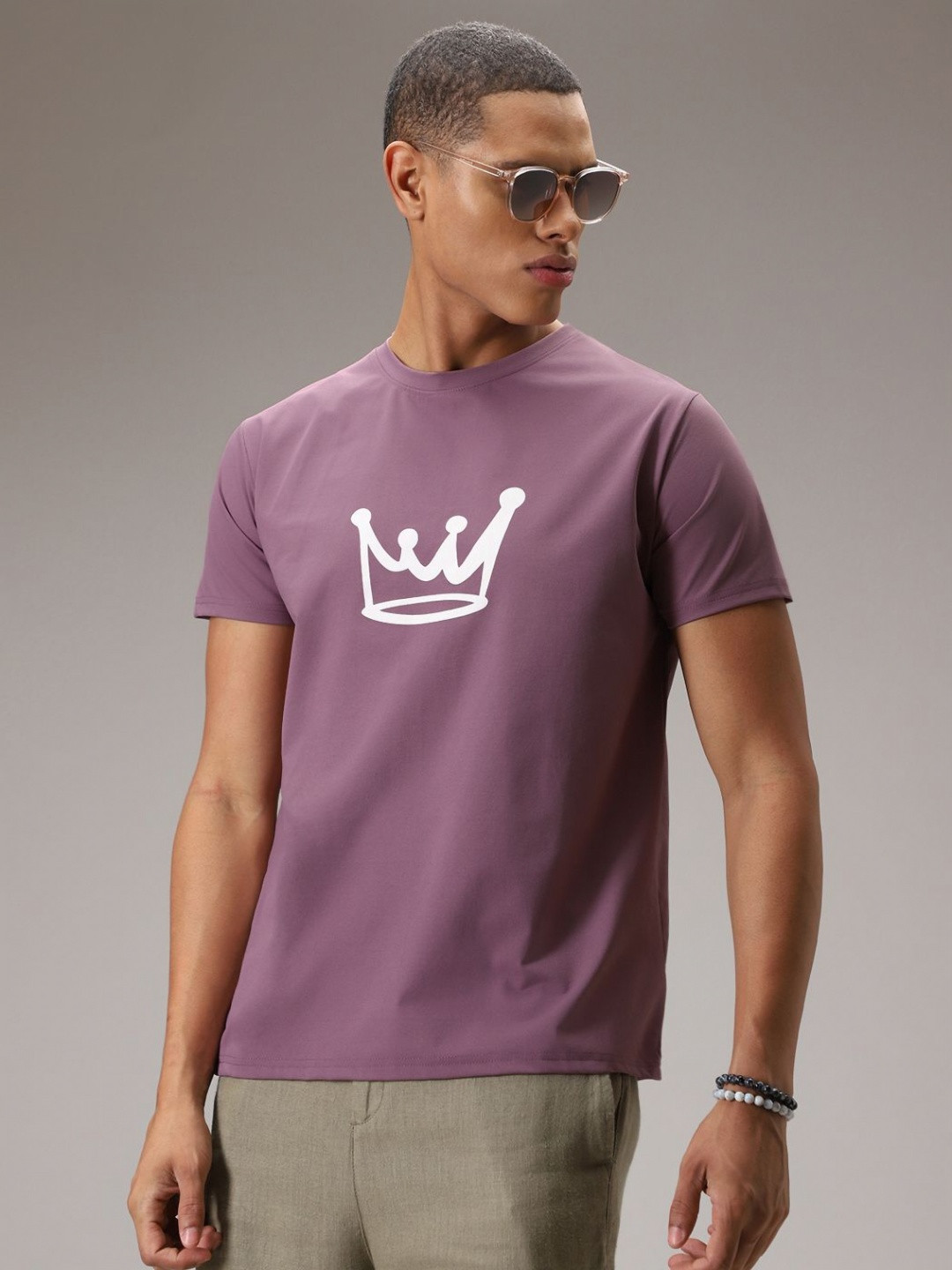 

Banana Club Men Graphic Printed Round Neck T-shirt, Mauve