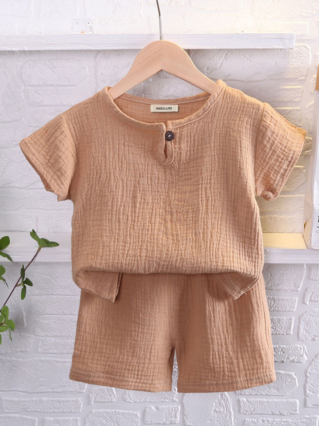 

INCLUD Boys Round Neck Top With Shorts, Brown