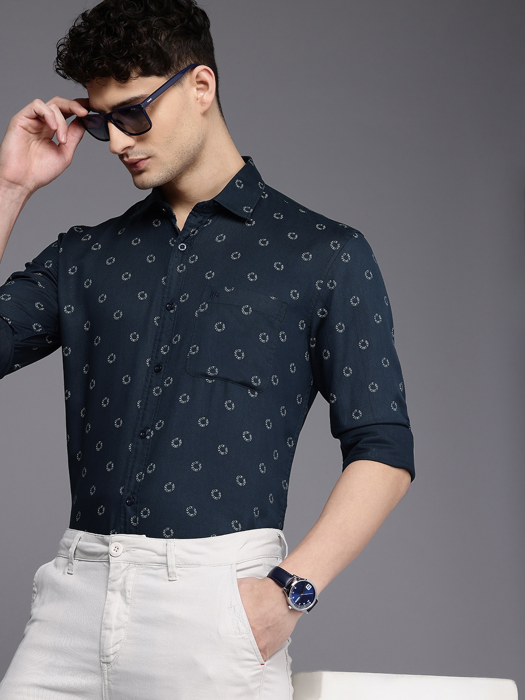 

Kenneth Cole Men Premium Slim Fit Printed Pure Cotton Casual Shirt, Navy blue