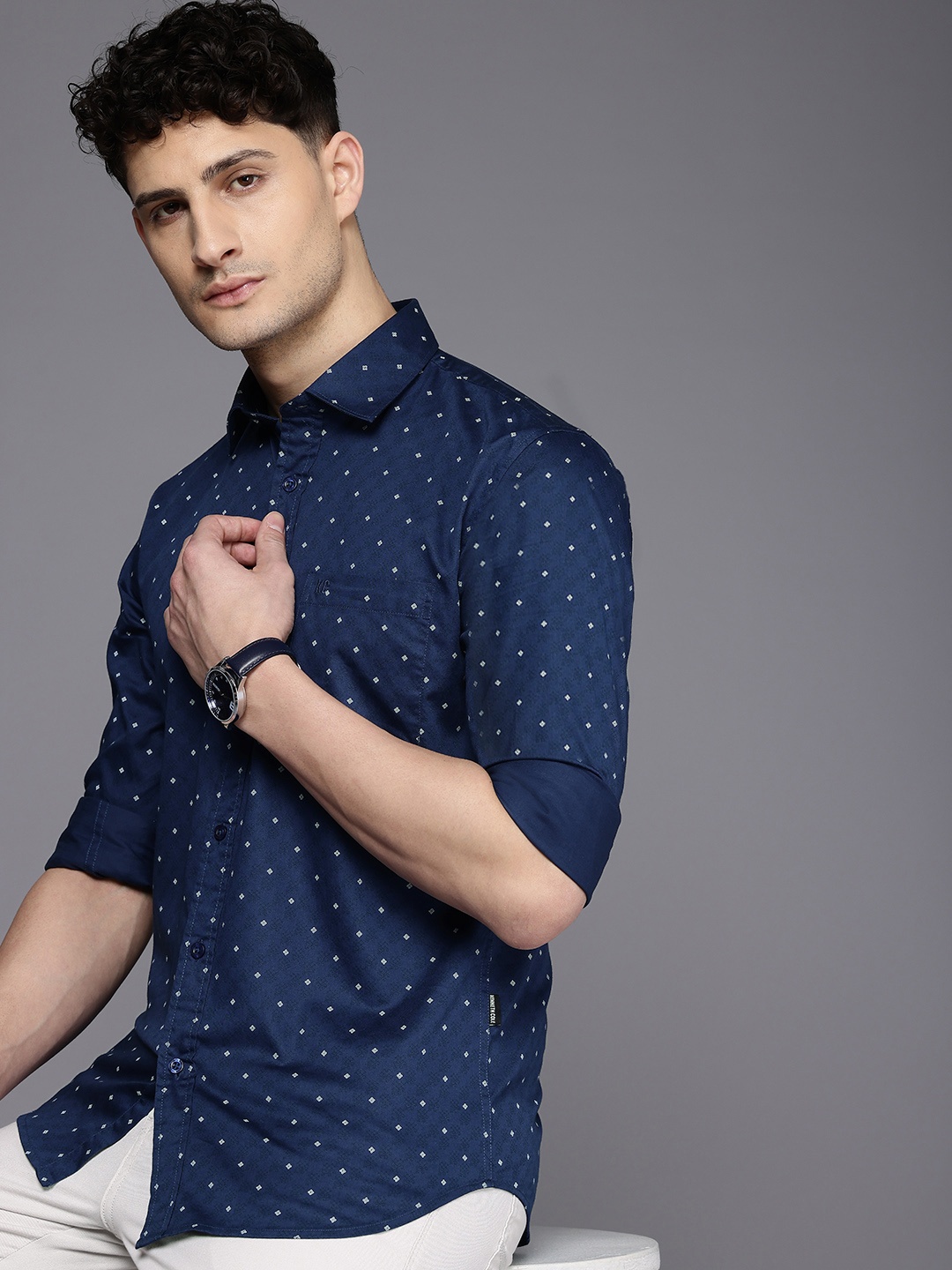 

Kenneth Cole Men Premium Slim Fit Printed Pure Cotton Casual Shirt, Navy blue
