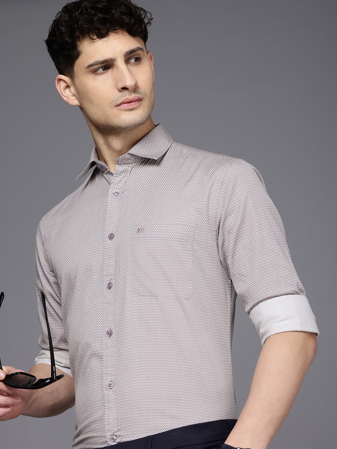 

Kenneth Cole Men Premium Slim Fit Printed Pure Cotton Casual Shirt, Peach