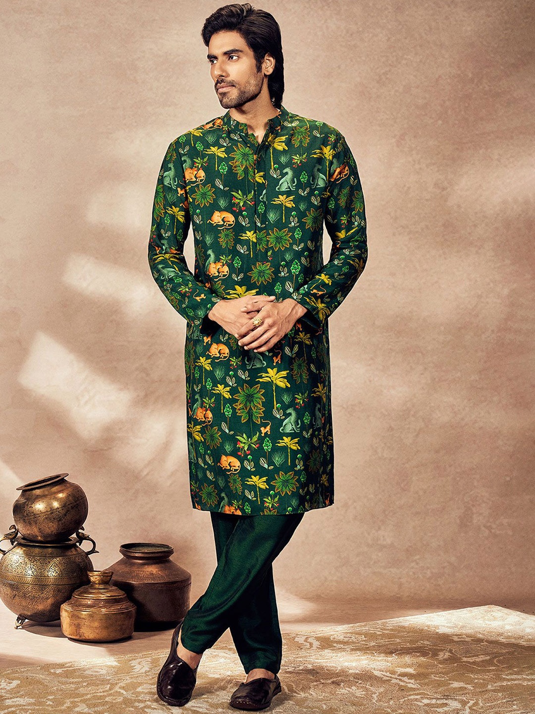 

Masaba Floral Printed Mandarin Collar Straight Kurta, Green
