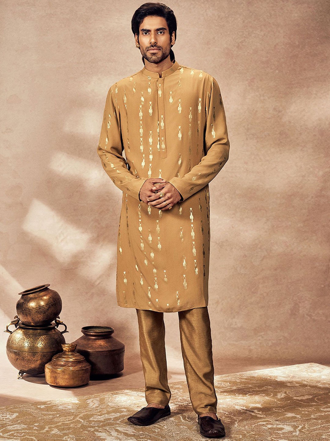 

Masaba Abstract Printed Mandarin Collar Straight Kurta, Beige