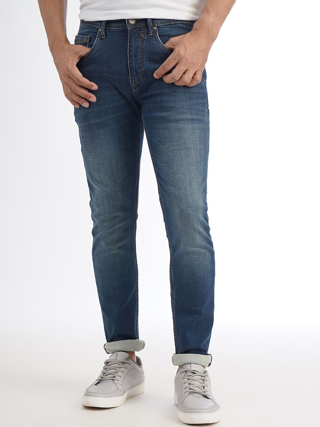 

JADE BLUE Men Slim Fit Heavy Fade Stretchable Jeans