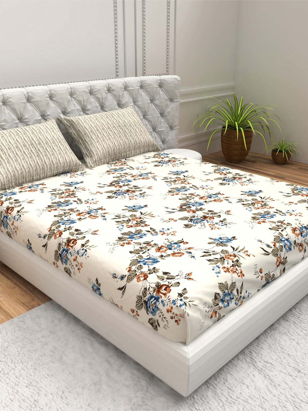 

THE WHITE MOSS Cream & Blue Floral 140 TC Pure Cotton Queen Bedsheet with 2 Pillow Covers