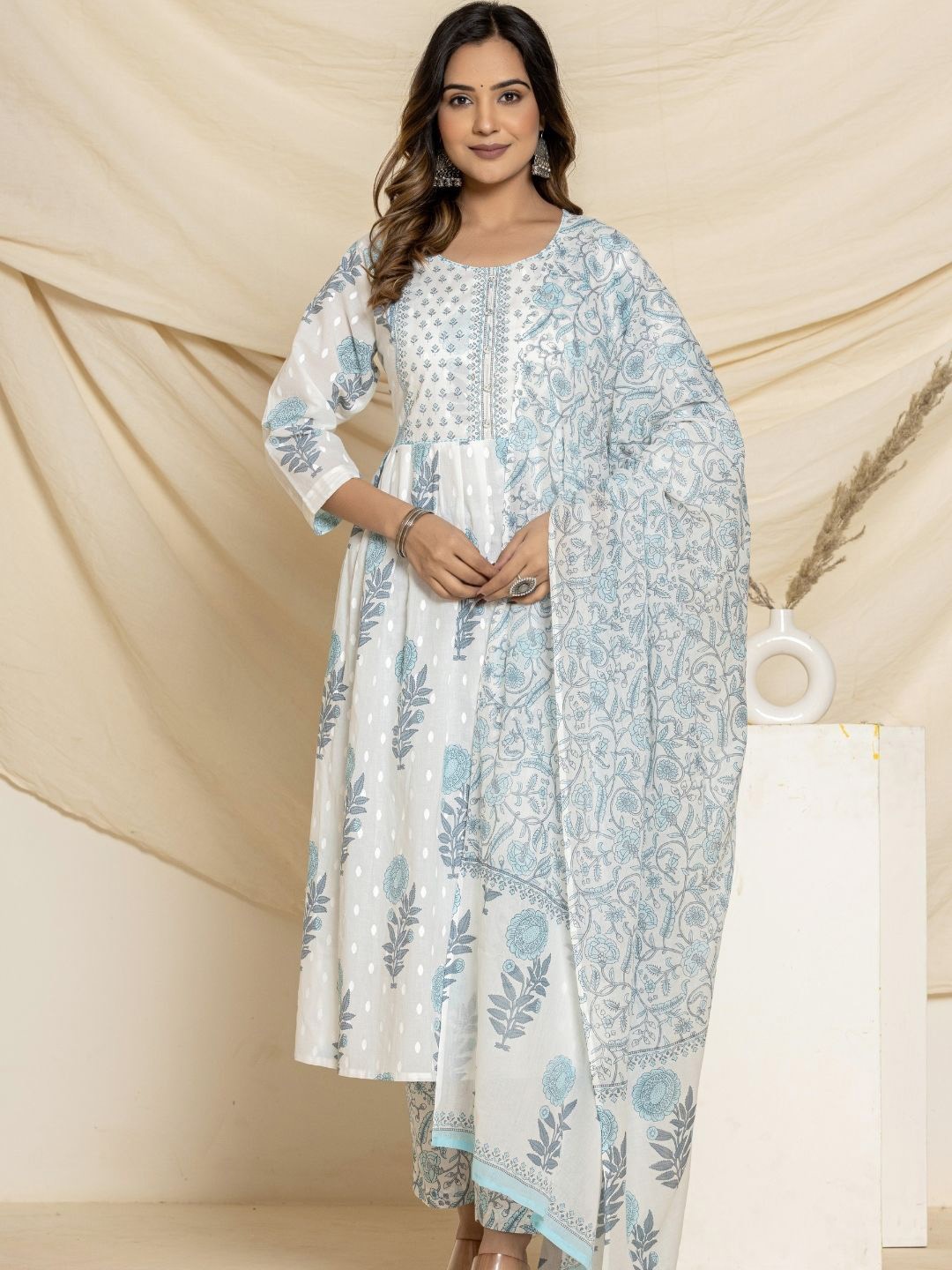

PRETTY PALLU Floral Printed A-Line Pure Cotton Kurta with Trousers & Dupatta, White
