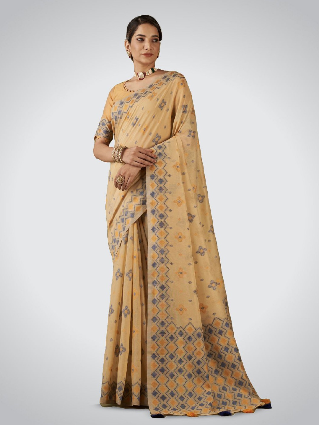 

Aura Woven Design Pure Cotton Saree, Beige