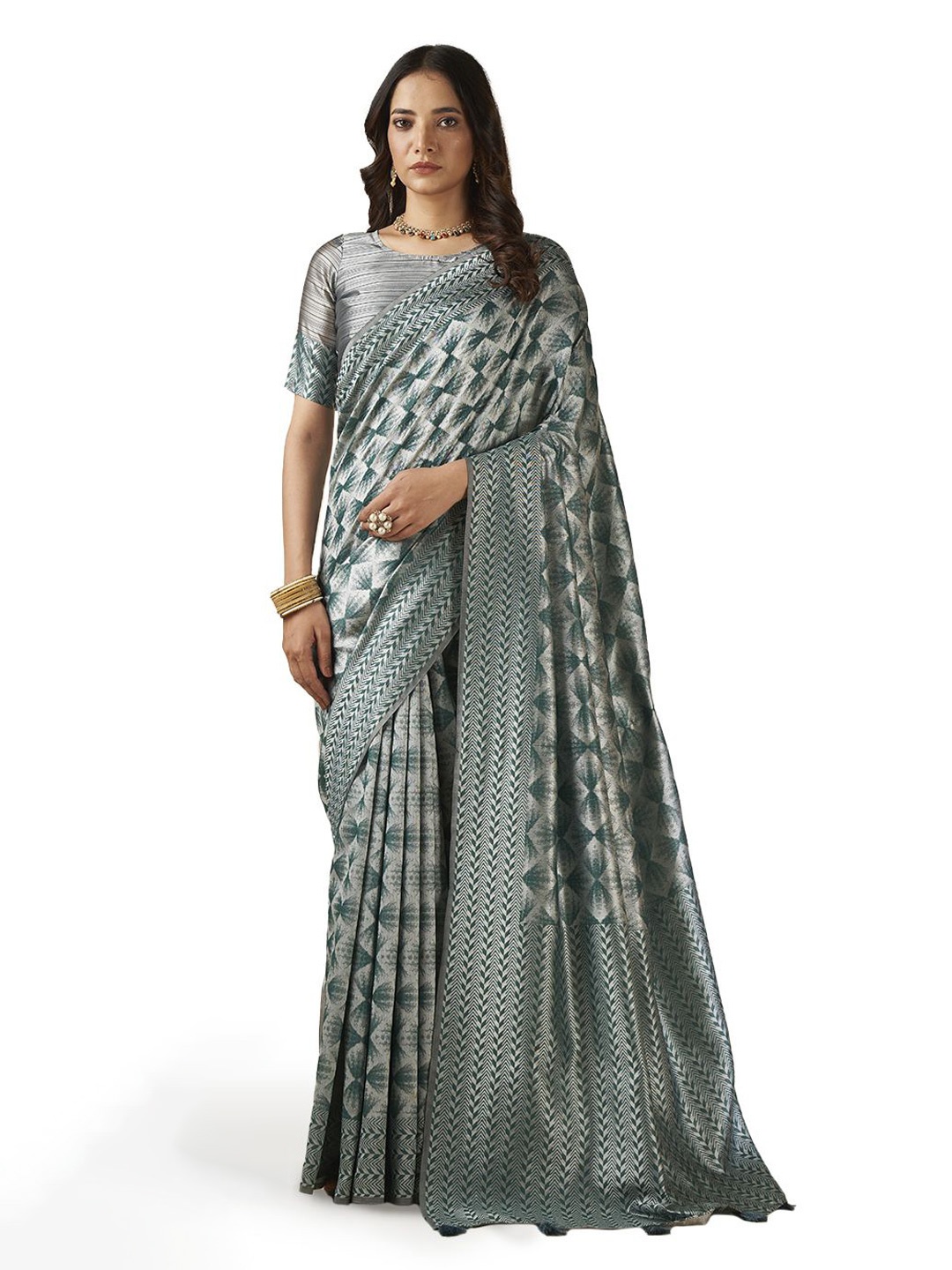 

Aura Printed Pure Cotton Saree With Blouse Piece, Grey