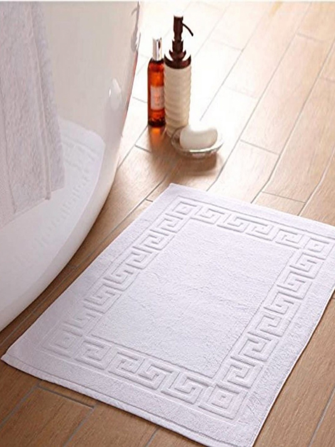 

Lushomes White Anti Skid Bath Rug